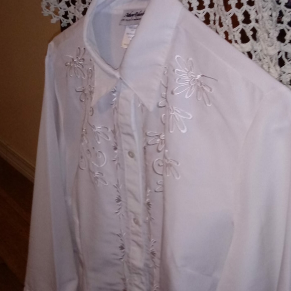 Meet your Posher, Eleftheria - Picture 3 of 5